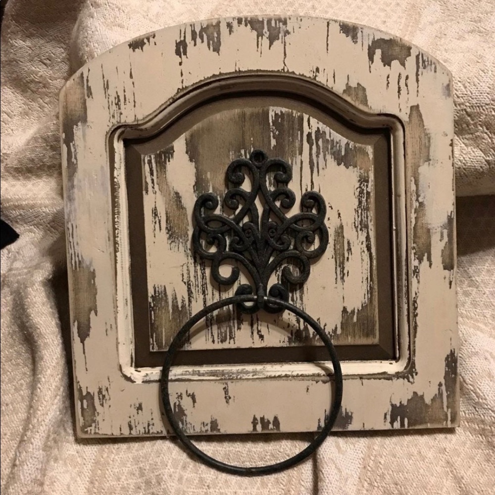 Towel holder